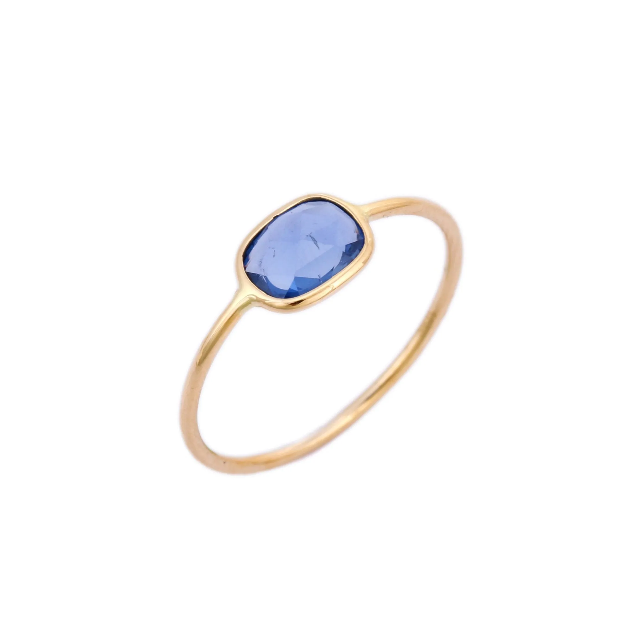 18k gold sapphire ring