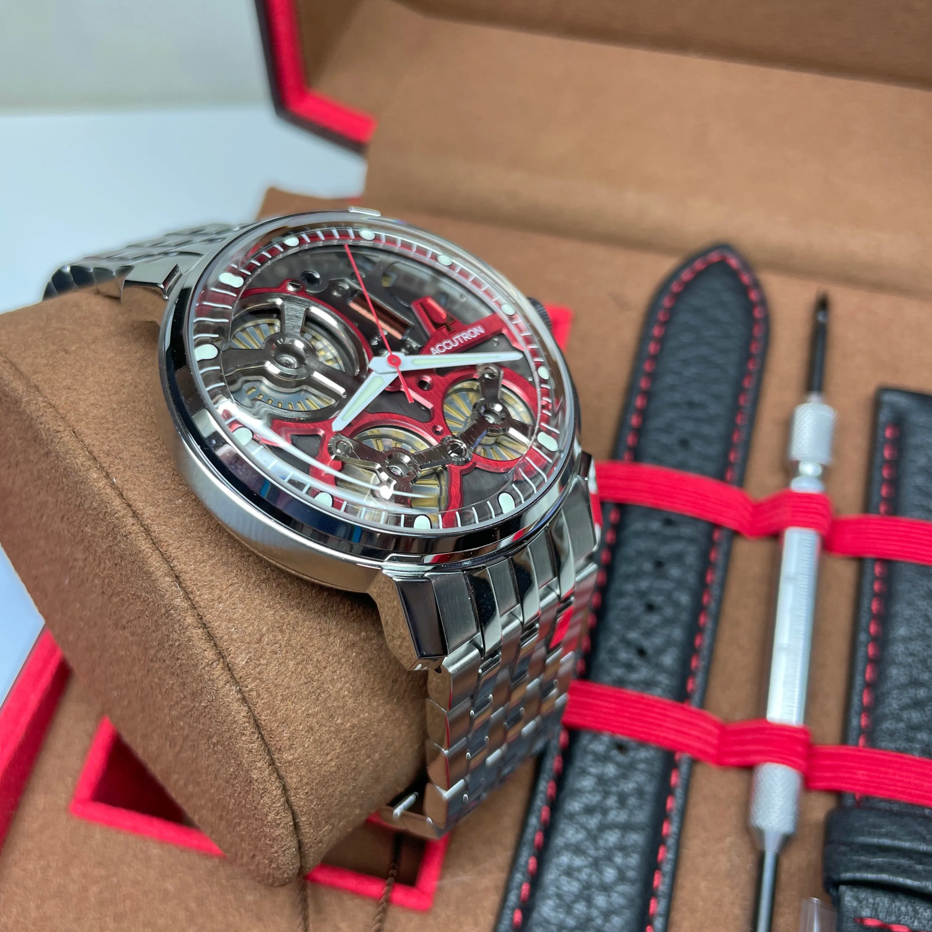 Accutron Spaceview 2020 X RedBar Edition Watch 2ES6A008 Set