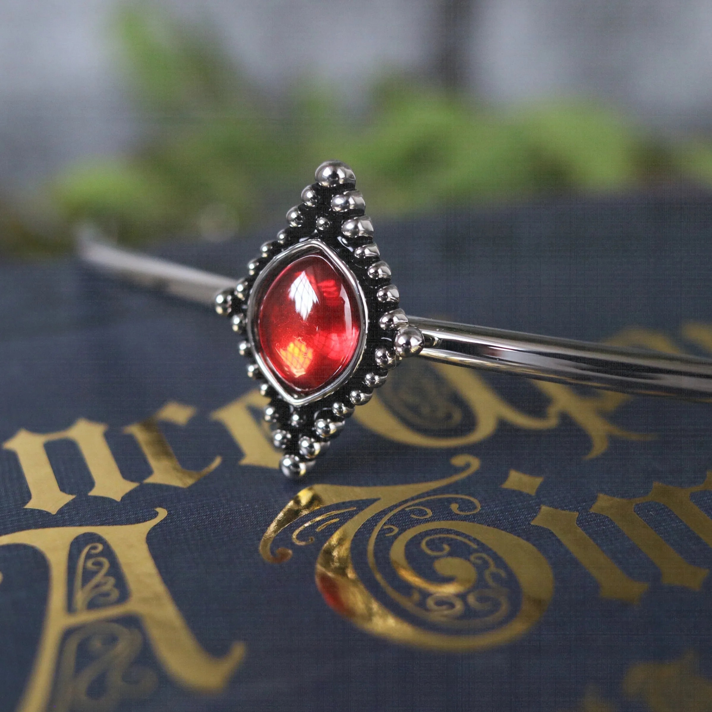 Dymphna Regal Stone Choker *Stone Select