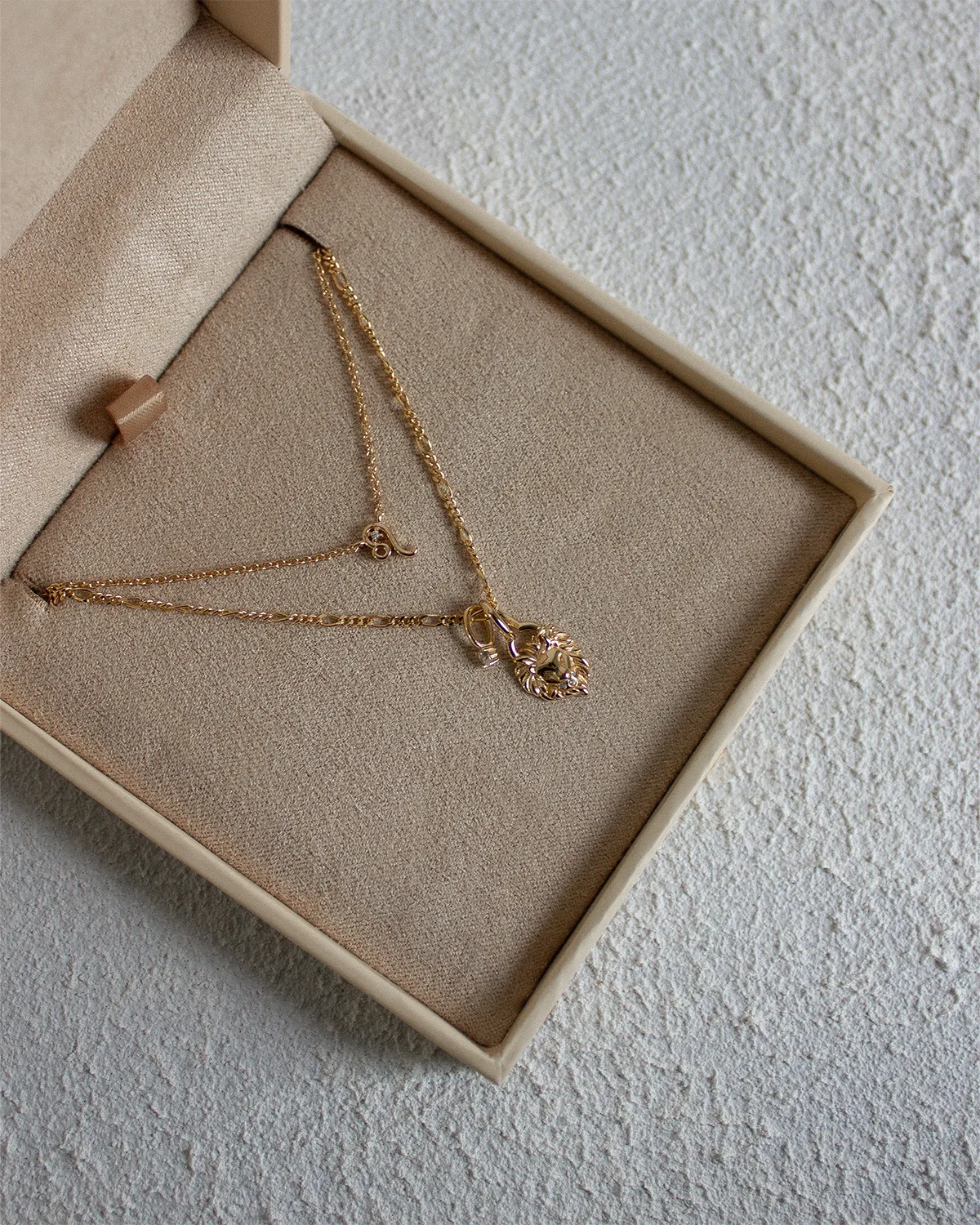 Leo Symbol Choker