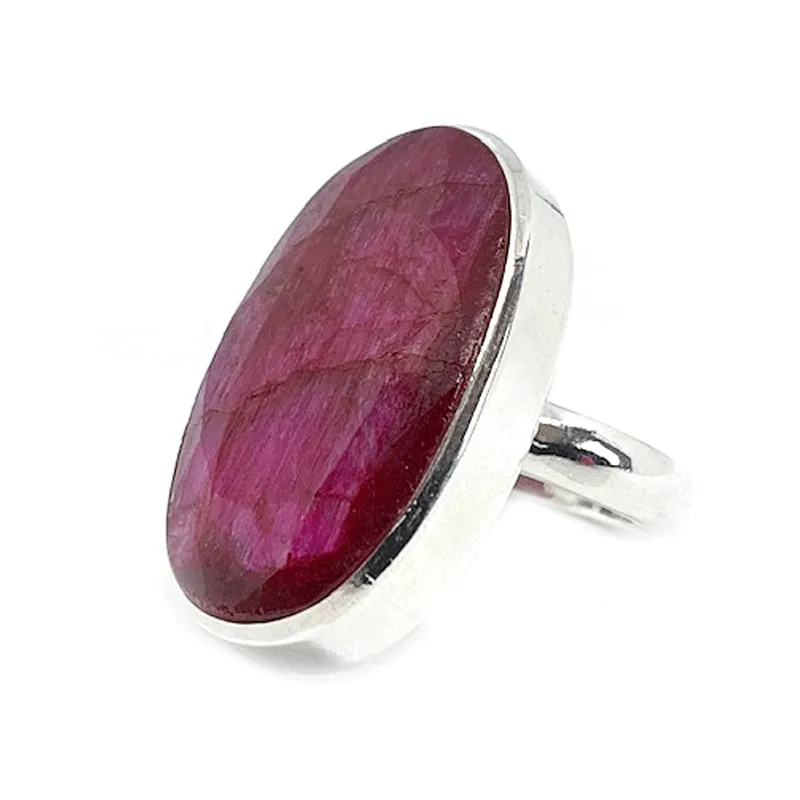 Saun Oval Statement Ruby Ring