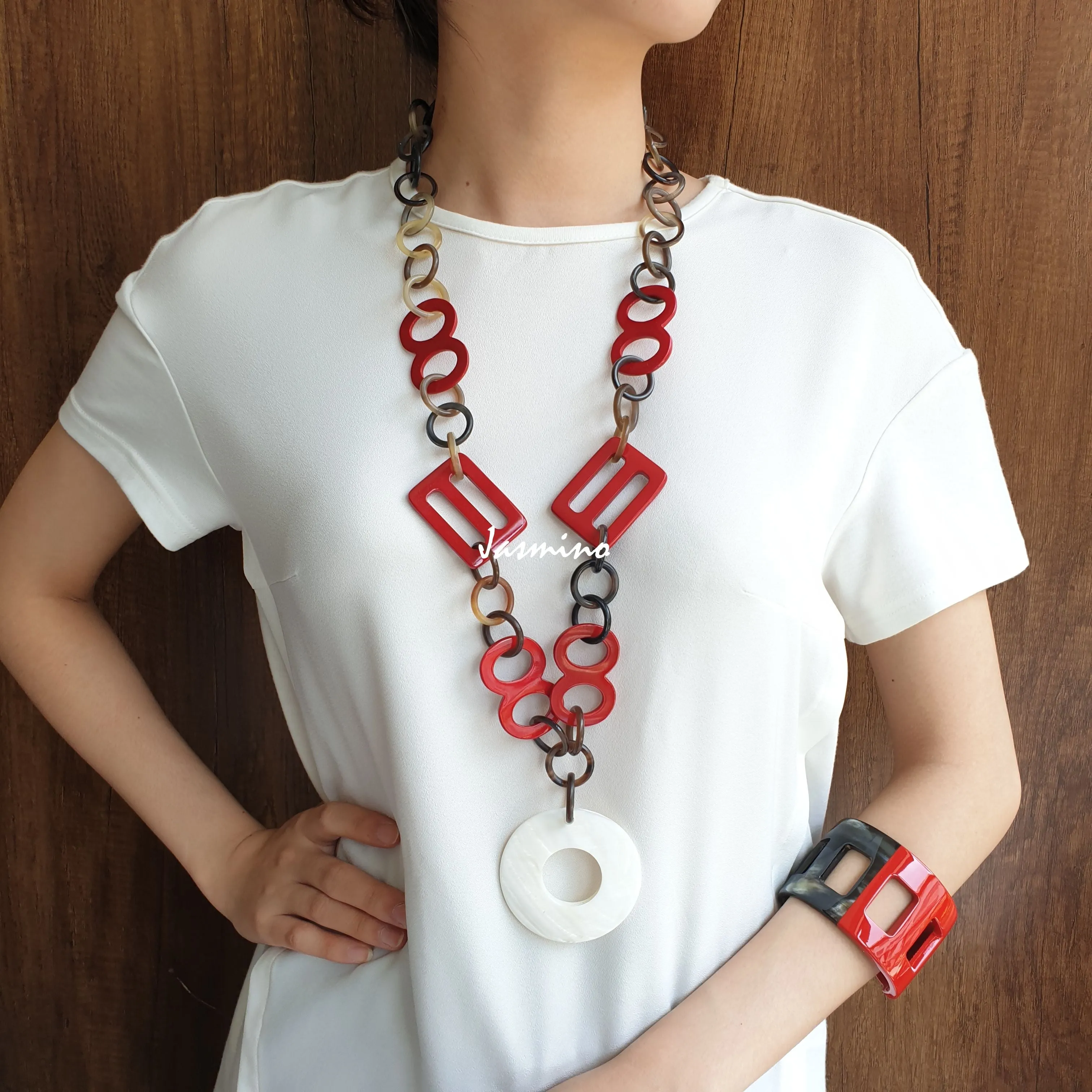 Stunning Handmade Buffalo Horn Necklace J18183, Made by Natural Material